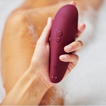 Бесконтактный клиторальный стимулятор Womanizer Classic 2 бордовый