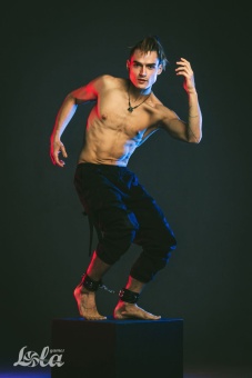 Черные оковы Amazea