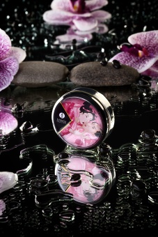 Массажное аромамасло в виде свечи Shunga Rose Petals с ароматом розы 30 мл