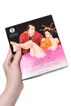 Гель для необычного принятия ванны Shunga LoveBath Фрукты Дракона 650 гр