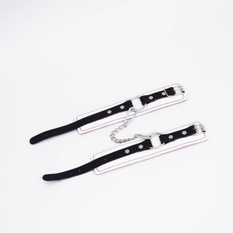 Бело-красные кожаные оковы