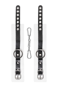 Бело-черные мягкие оковы с одним ремешком и люверсами