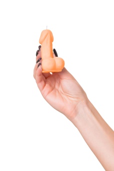 Оранжевая свеча в форме пениса - 47 гр.