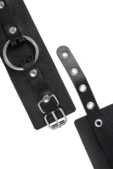 Черные наручники из толстой натуральной кожи с люверсами